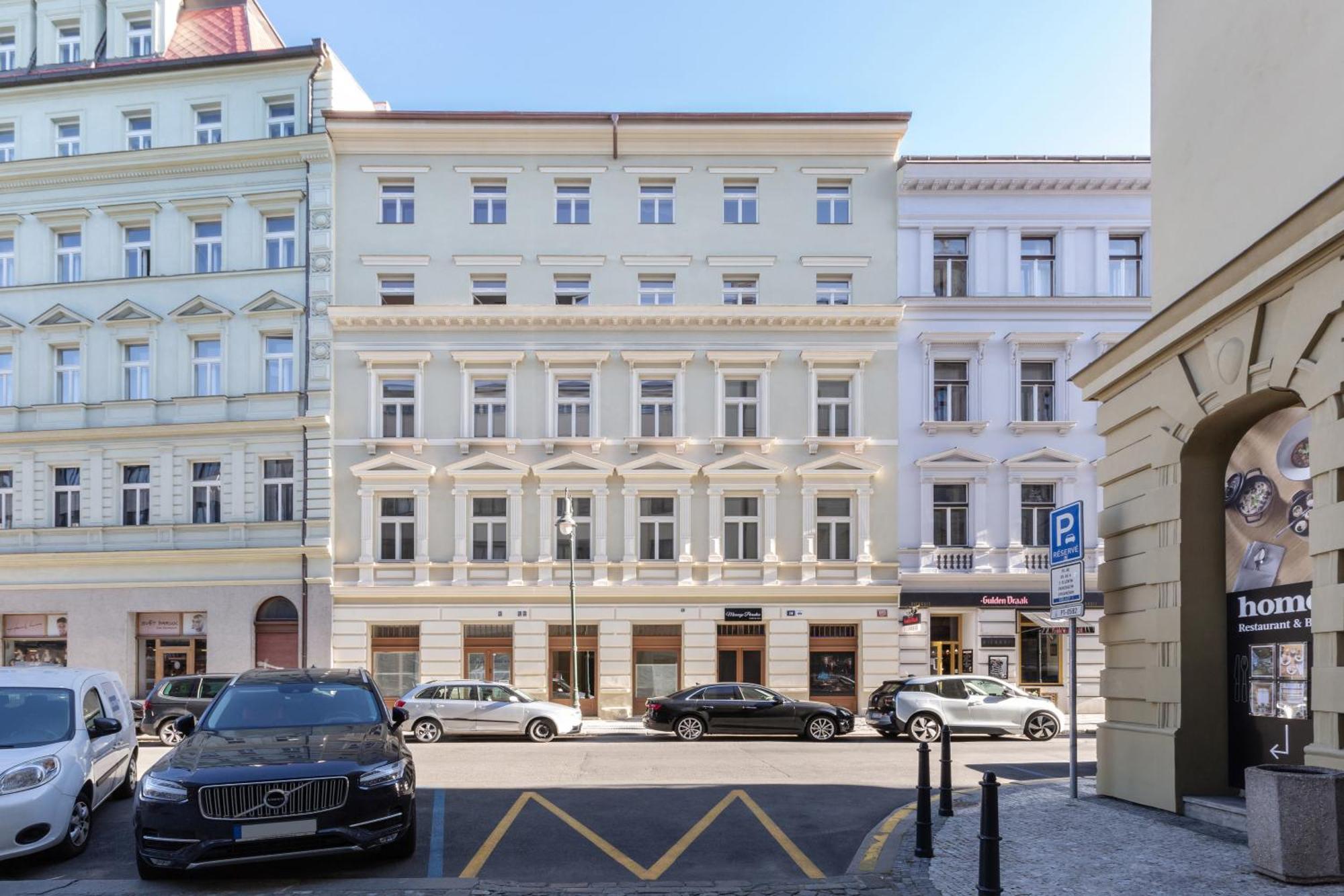 Turnkey I Republic Square Apartments Prag Eksteriør billede