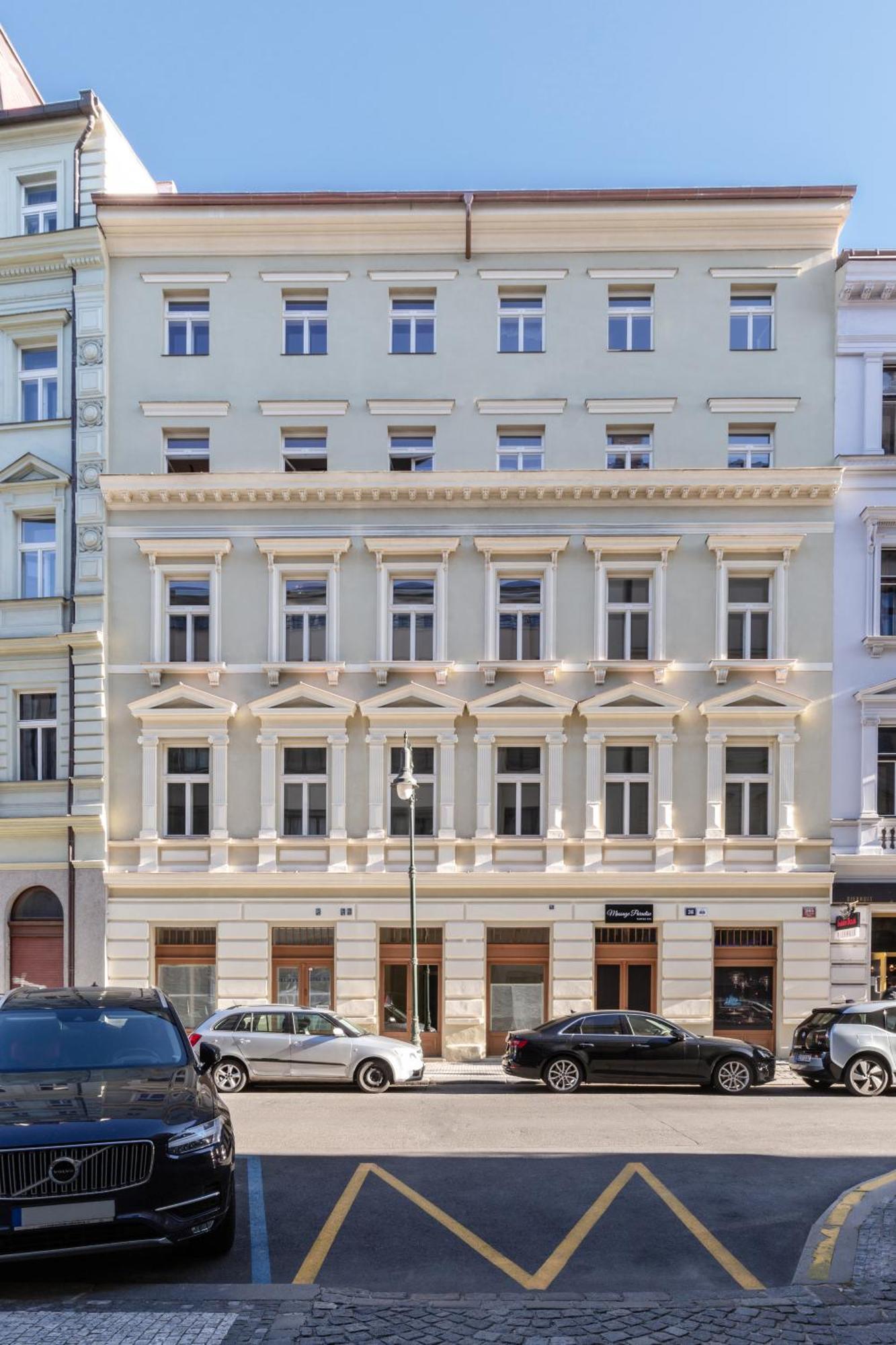 Turnkey I Republic Square Apartments Prag Eksteriør billede